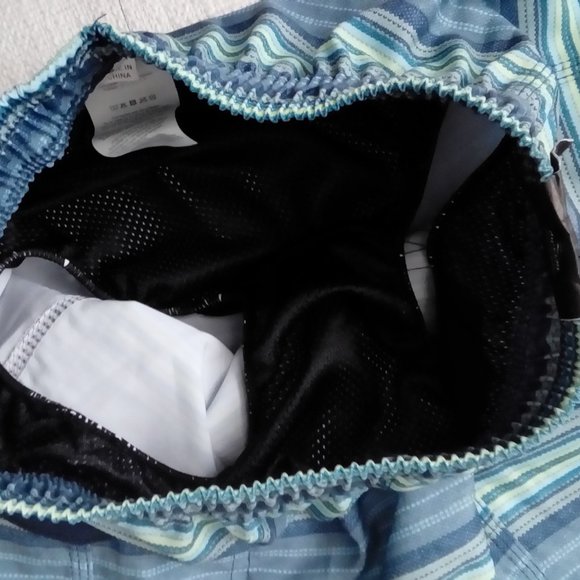 Rip Curl Ramps NR Volley Shorts Little Boys - Picture 4 of 8